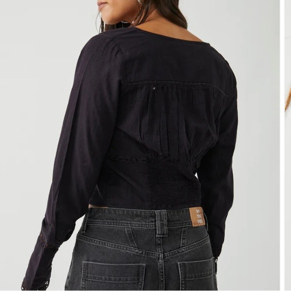 🆕Free People 100% Cotton Eyelet Cropped Blouse with Details - Picture 5 of 10
